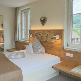 Einzelbett im Gasthaus goldener Engel im Glottertal